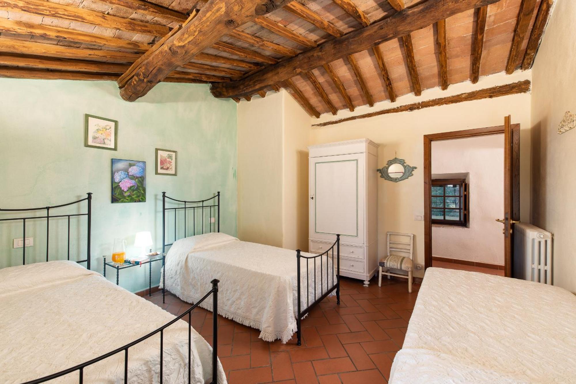 Вилла Borgo Dei Fondi Сиена Экстерьер фото