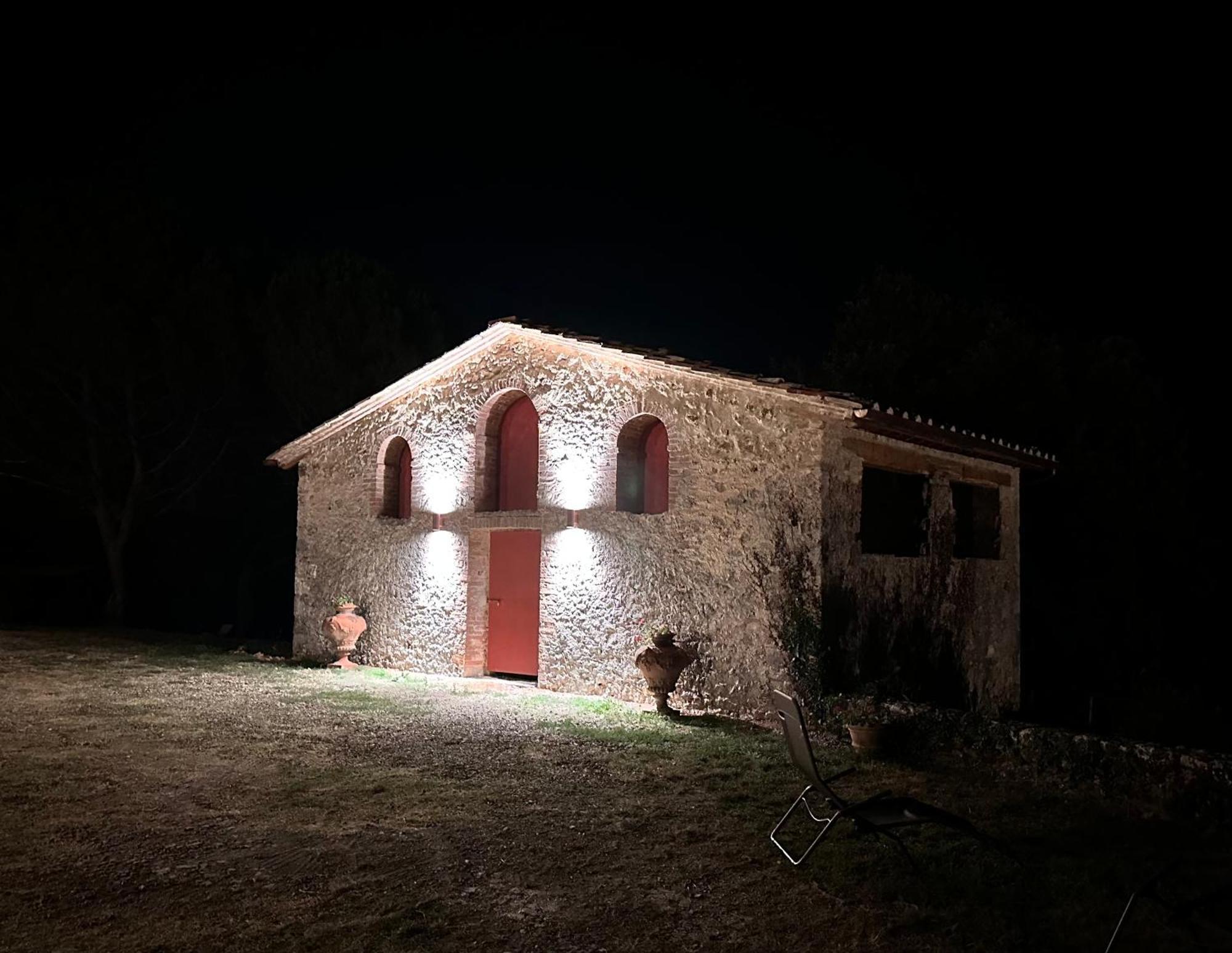 Вилла Borgo Dei Fondi Сиена Экстерьер фото