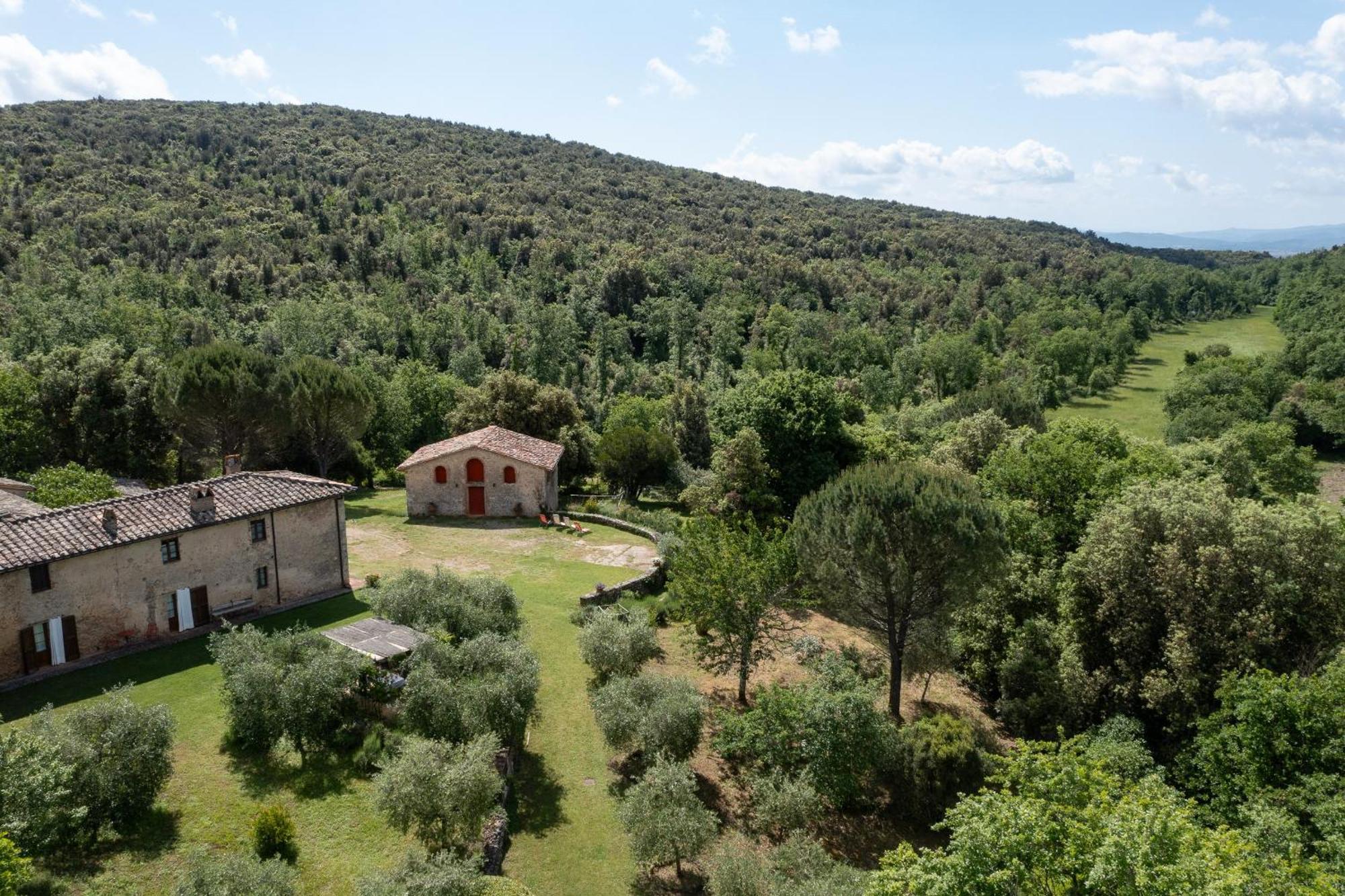 Вилла Borgo Dei Fondi Сиена Экстерьер фото
